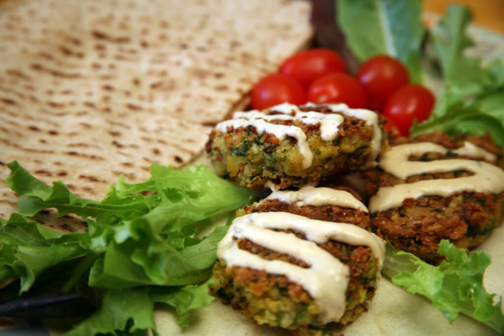 Falafel with Tahini sauce
